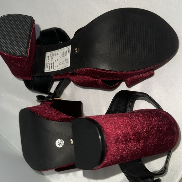 Not Worn Burgundy Velvet Cross Open Platform Heels ankle buckle. - Picture 3 of 8